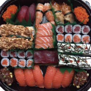 MENÚ 10 (48 unidades + 8 sashimis)
